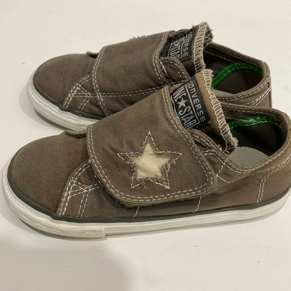 Converse One Star Gray Hook and Loop Sneakers | Size 10 kids